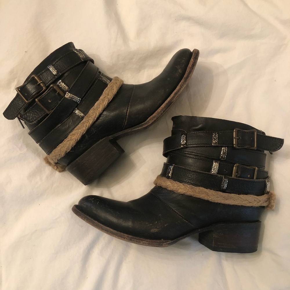 Freebird cowboy low cut strappy black boots